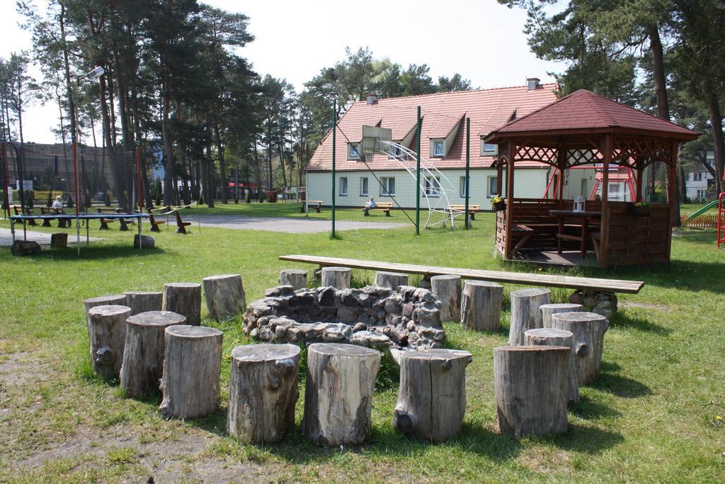 Osrodek Wypoczynkowy Merkury Mrzeżyno Esterno foto