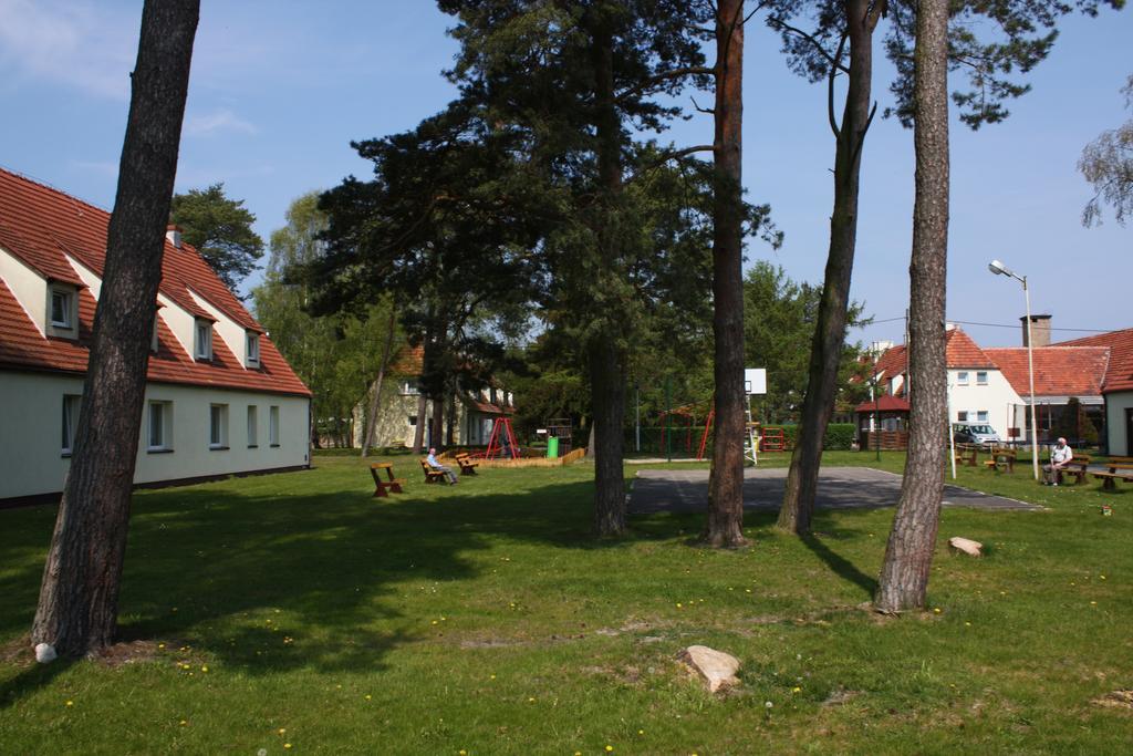 Osrodek Wypoczynkowy Merkury Mrzeżyno Esterno foto
